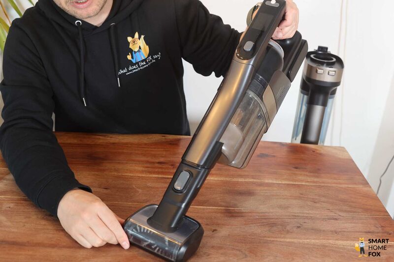 Der Philips Aquatrio 9000 Cordless als Akkuhandstaubsauger